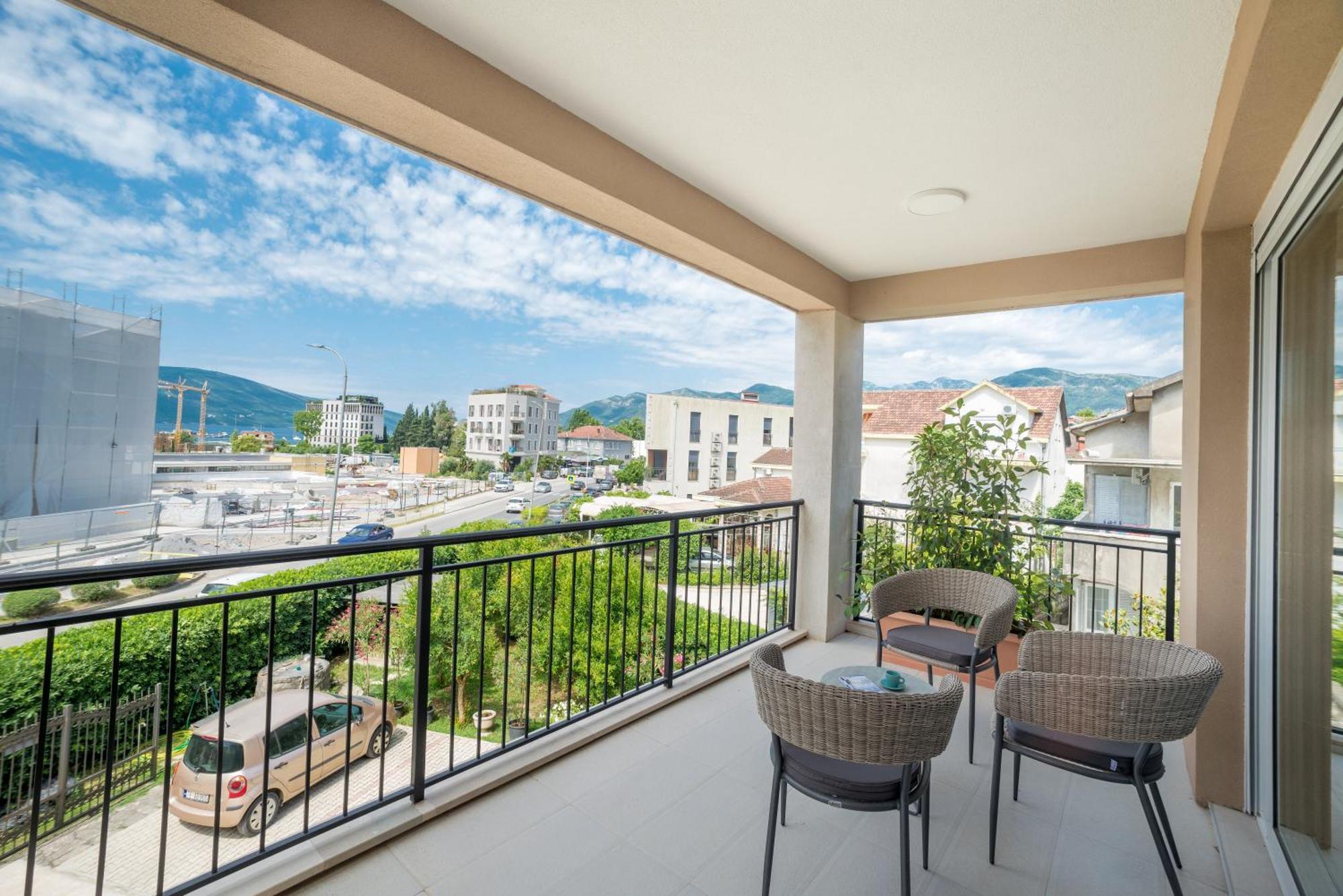 Villa Linz Tivat Eksteriør bilde